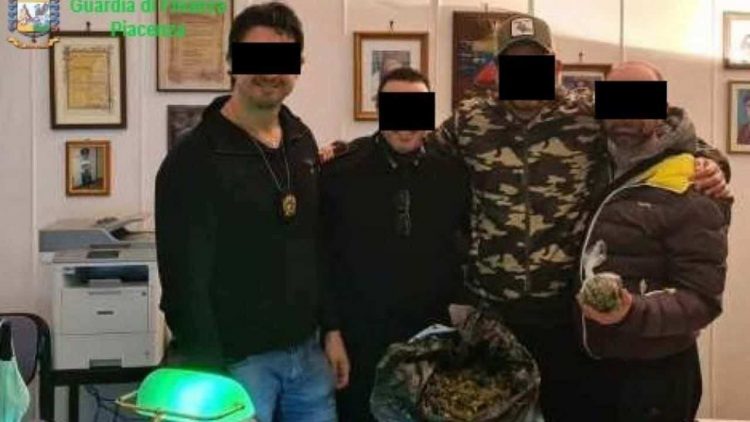 Carabinieri arrestati (Web)