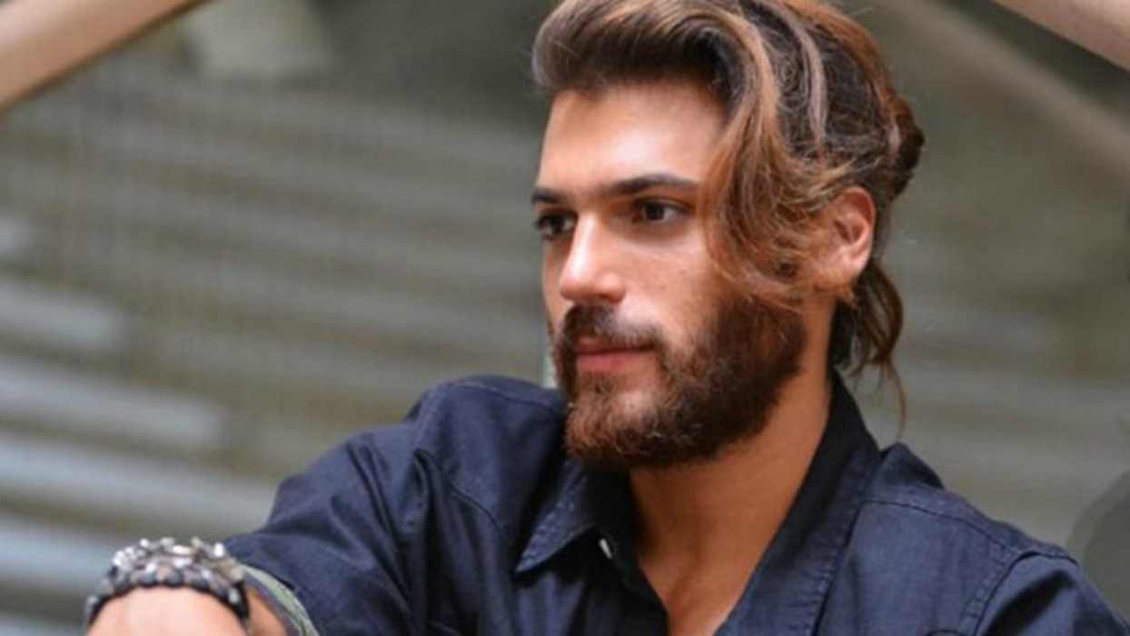 Daydreamer Avete Mai Visto La Madre Di Can Yaman Identica A Lui Foto