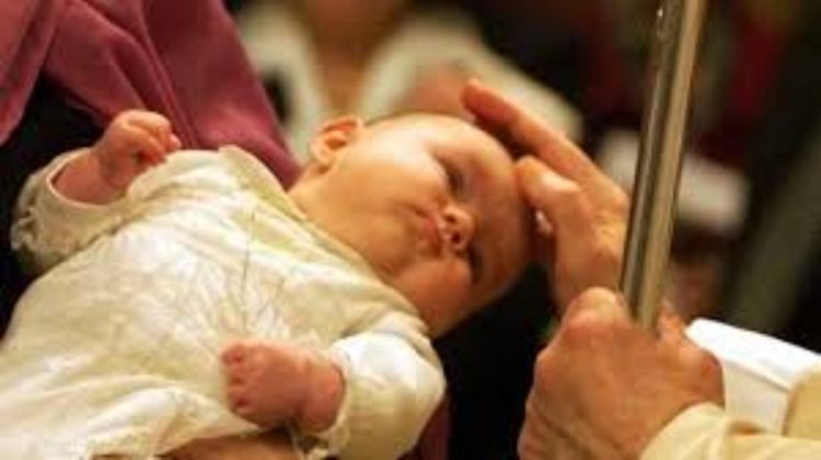 Battesimo Papa Francesco Annulla La Formula Noi Ti Battezziamo