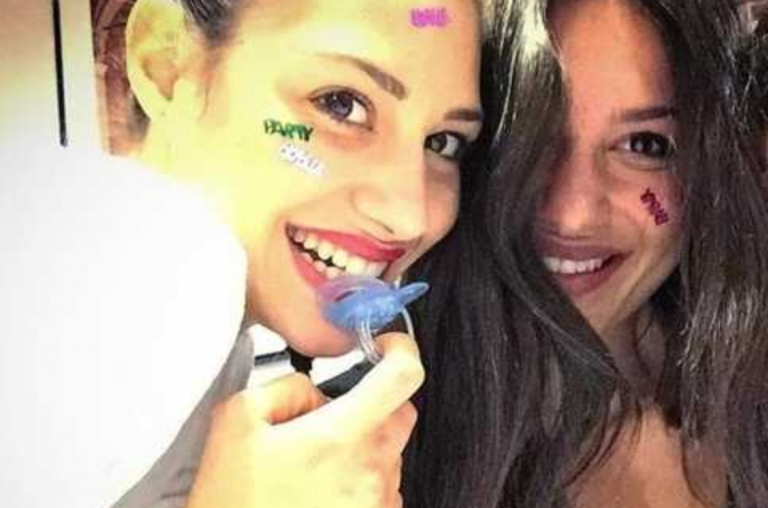 Beatrice Valli E Ludovica Valli Sono Sorelle