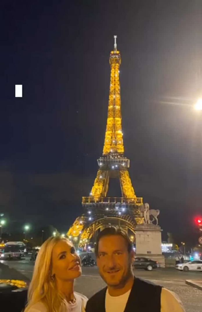 Ti Porto A Parigi Sulla Torre Eiffel Canzone