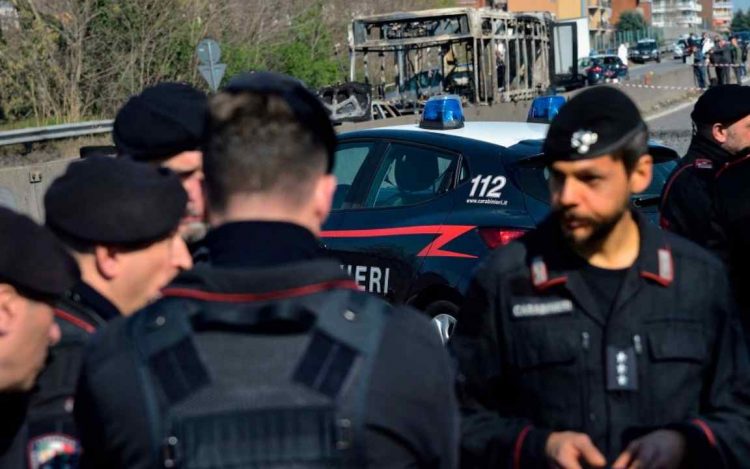 Carabinieri indagano strage familiare