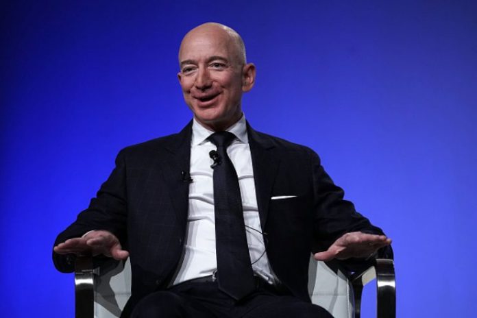Quanto Guadagna Jeff Bezos All Anno