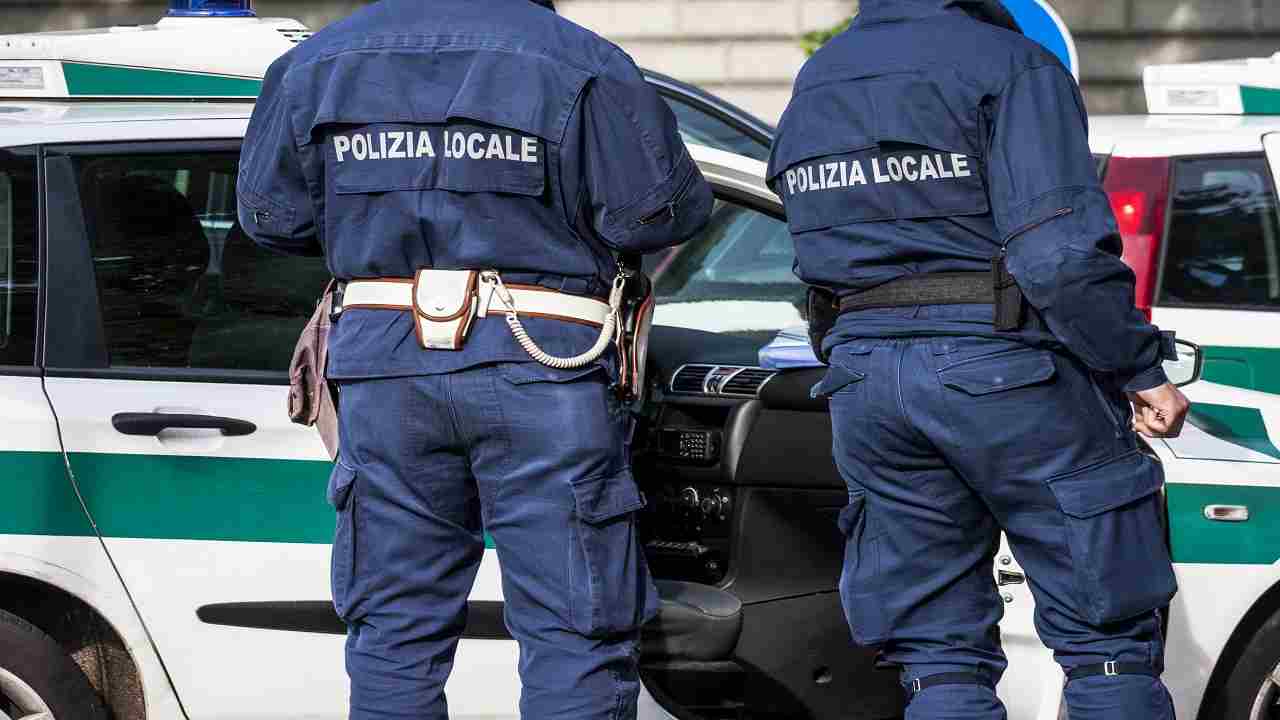 Polizia Locale agente suicidio Lecco