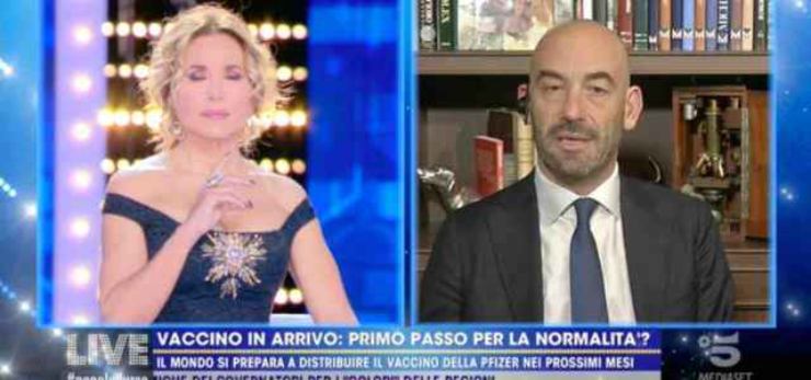 Matteo Bassetti e Barbara D'Urso (screen video)