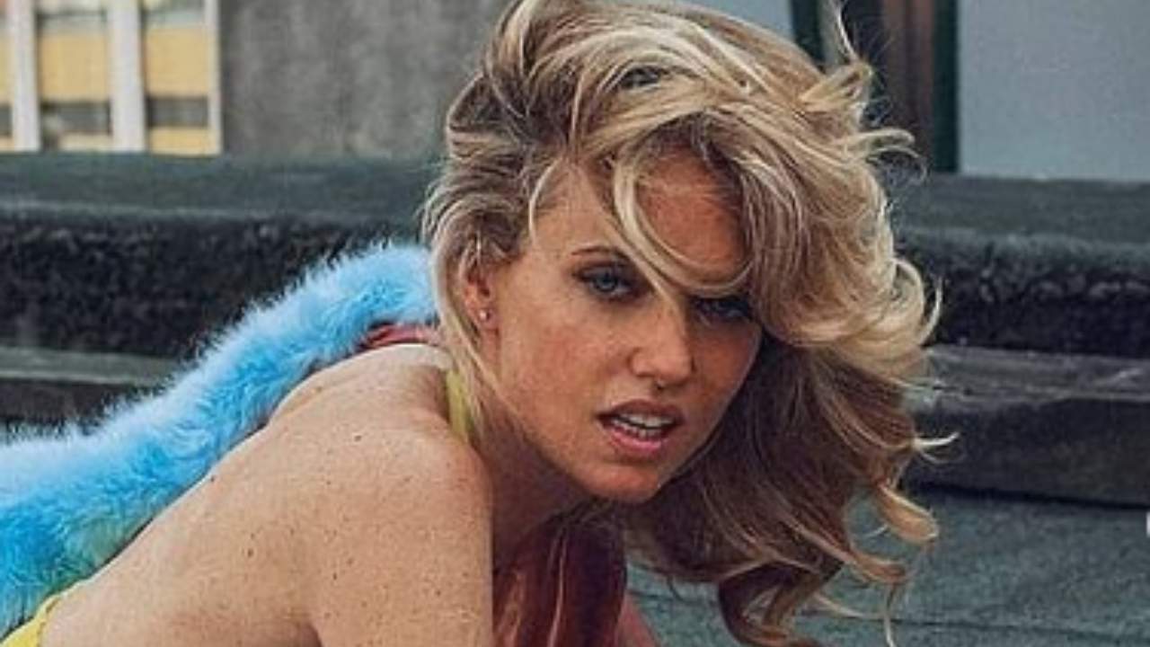 Justine mattera nuda