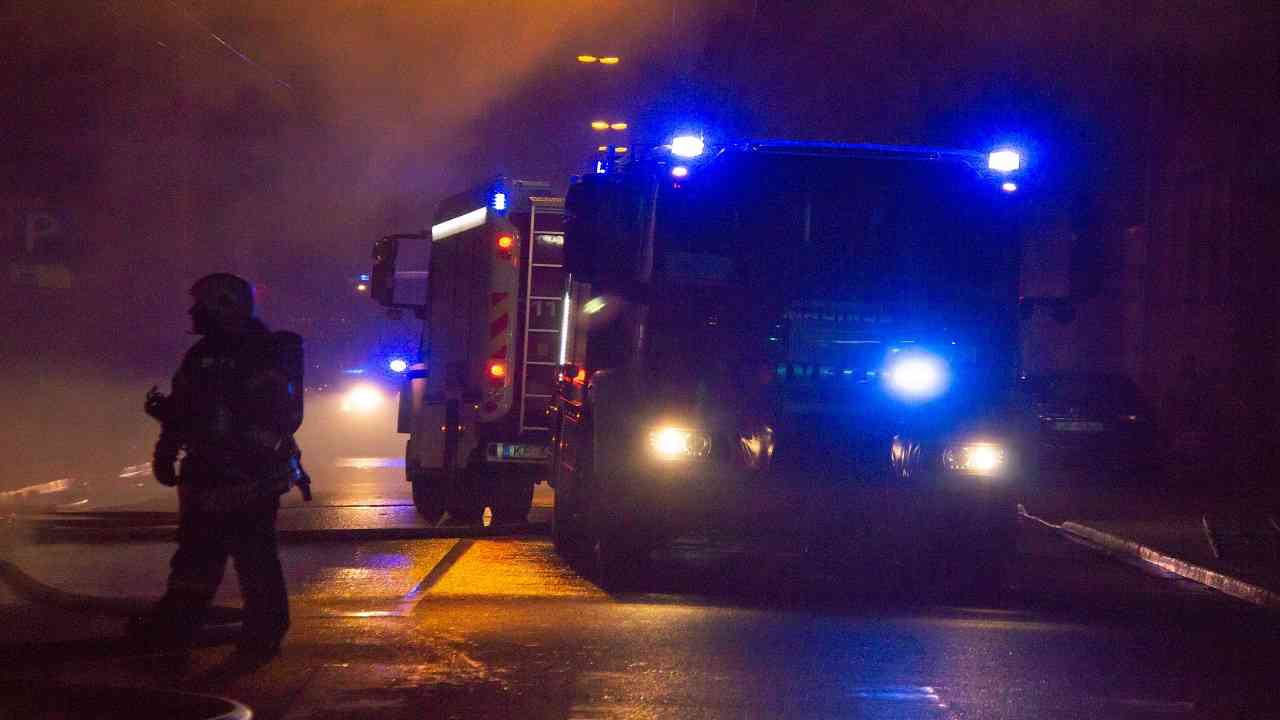 Incendio Rimini notte morta una donna