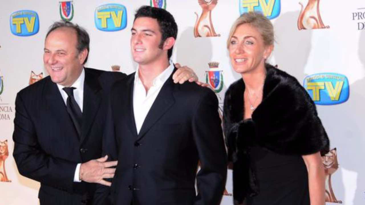 Avete Mai Visto Edoardo Figlio Di Gerry Scotti E Da Poco Diventato Papa