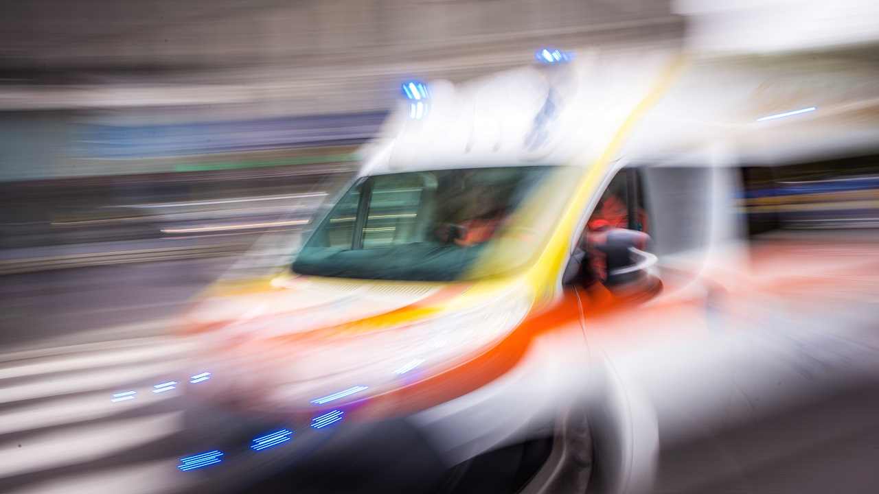 Pavia muore dopo una lite incidente stradale