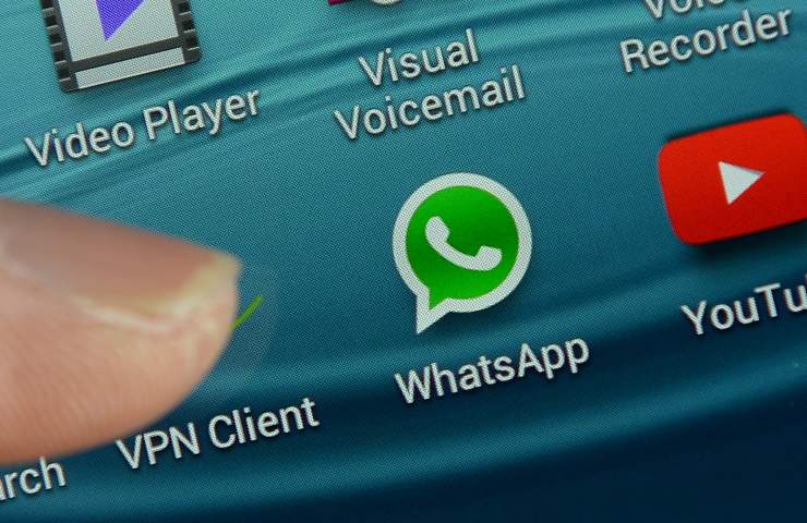 WhatsApp funzione messaggi eliminati