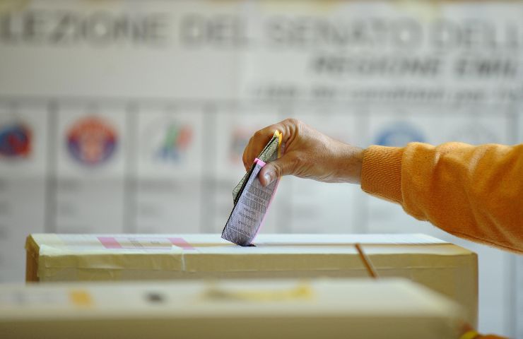 le elezioni amministrative a Milano si dovrebbero tenere tra la fine di maggio e l’inizio giugno.