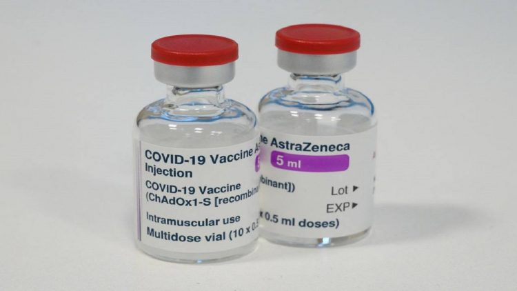 Vaccino AstraZeneca medici privati contrari