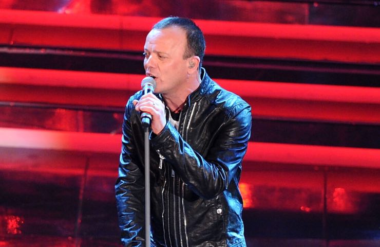 Gigi D'Alessio canzone segreta paura