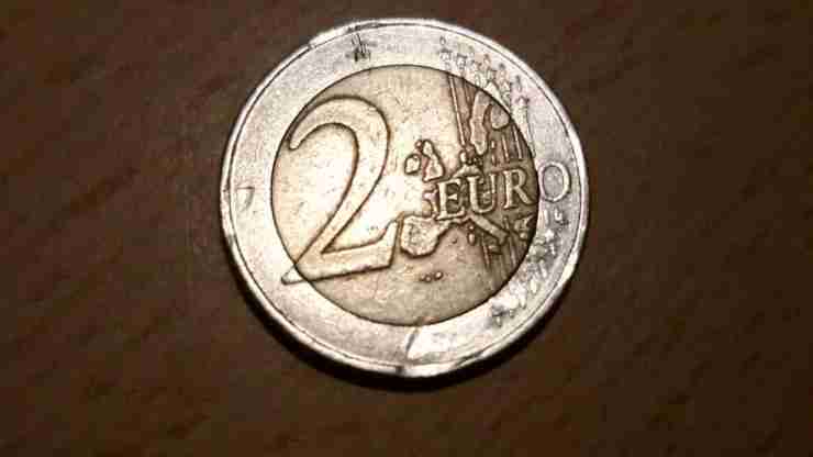 Moneta 2 euro difetti vale 120 mila euro
