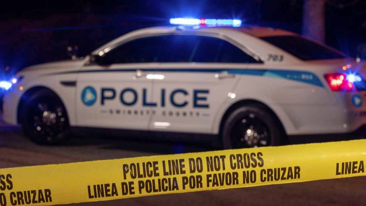 pulmino ribaltato 6 morti