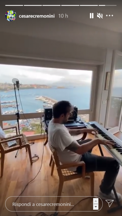 Cesare Cremonini serenata Golfo Napoli video