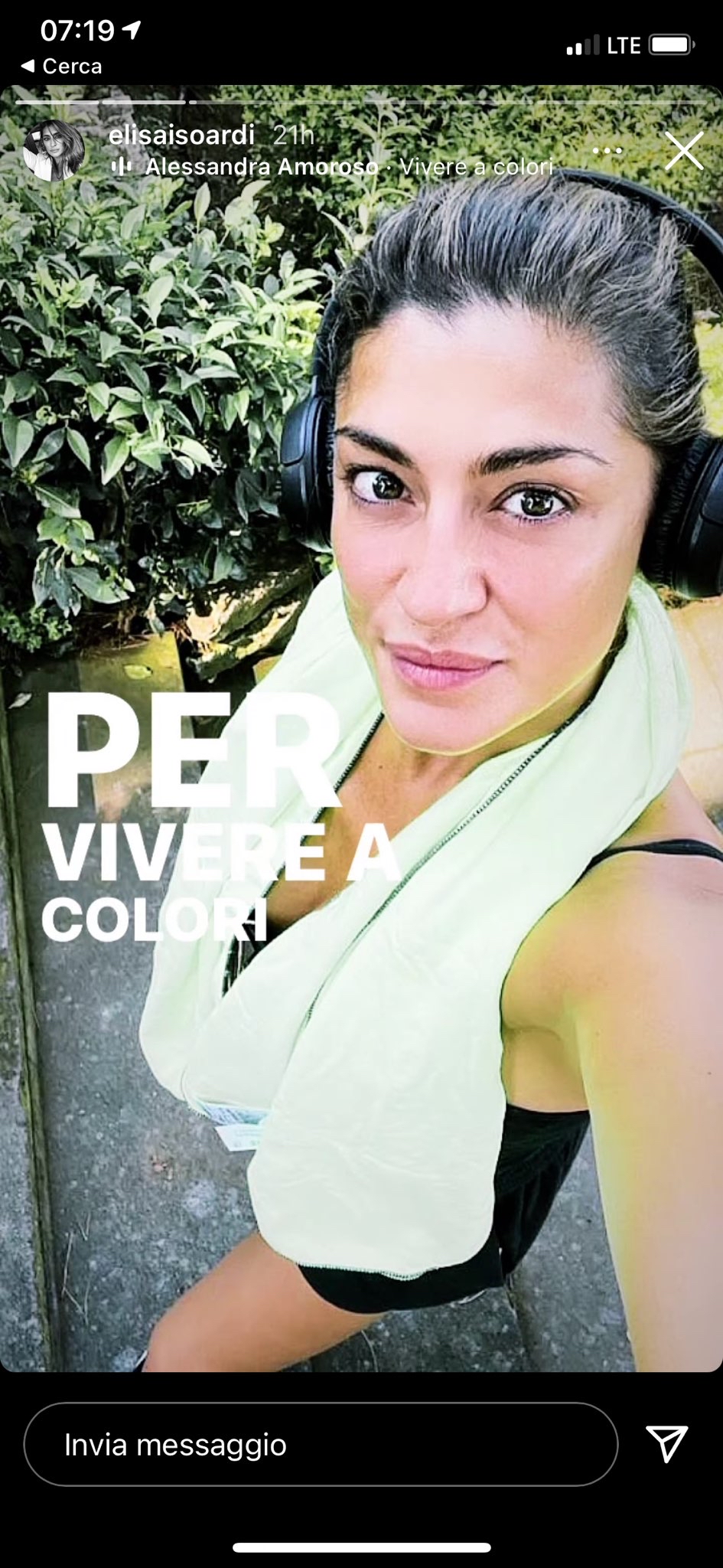 Elisa Isoardi fa jogging solo in asciugamano