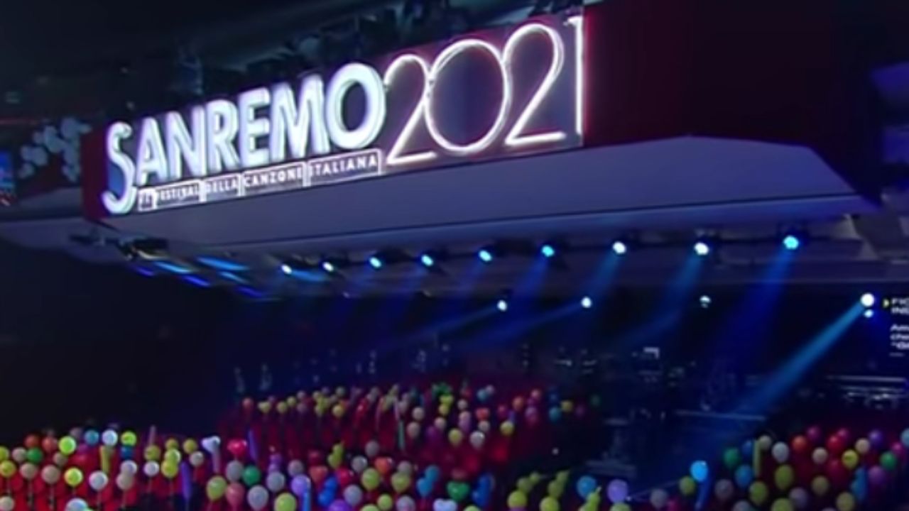 Checco Zalone A Sanremo 2022 Video Completo