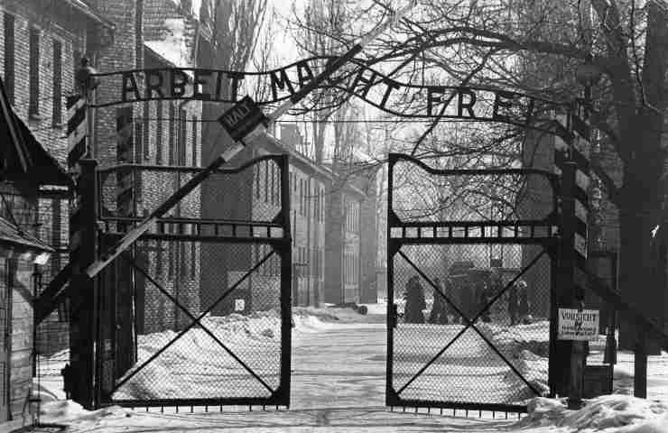 Scoperti graffiti antisemiti nel campo di Auschwitz-Birkenau