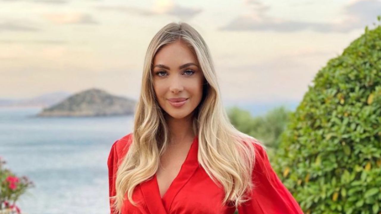 "Marmo?" Laura Cremaschi, il suo posteriore ha fatto colpo: che schianto