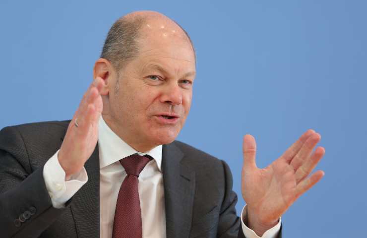 Olaf Scholz ha giurato da cancelliere: si chiude ufficialmente l'era Merkel