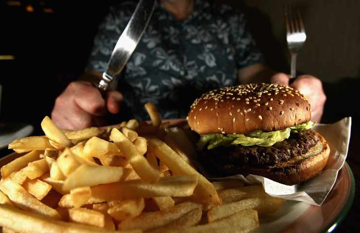 Benessere a tavola: 5 alimenti da evitare in caso di artrosi