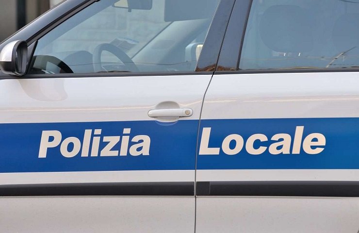 Polizia Locale Cagliari incidente furgone morto uomo