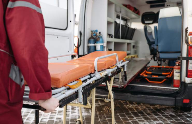 Ambulanza incidente pullman ucraini A4