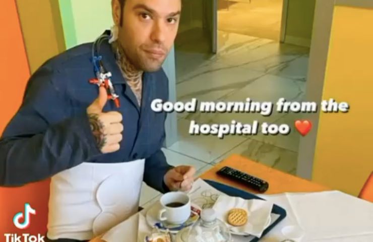 Fedez colazione campioni foto ospedale