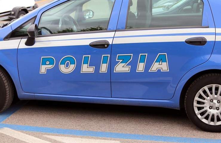 Cagliari schiacciato cancello morto ex poliziotto