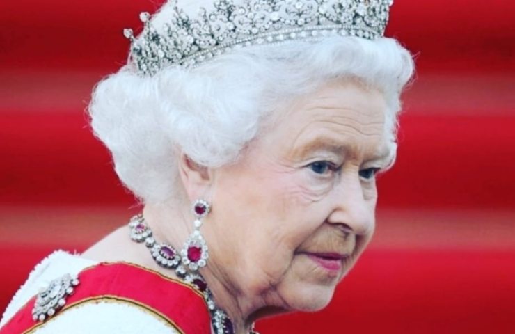 Regina Elisabetta, sale l'ansia: problemi di salute