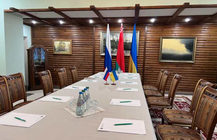 Russia-Ucraina negoziati oggi colloqui delegazioni