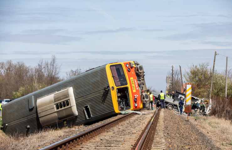 Ungheria incidente treno morti feriti
