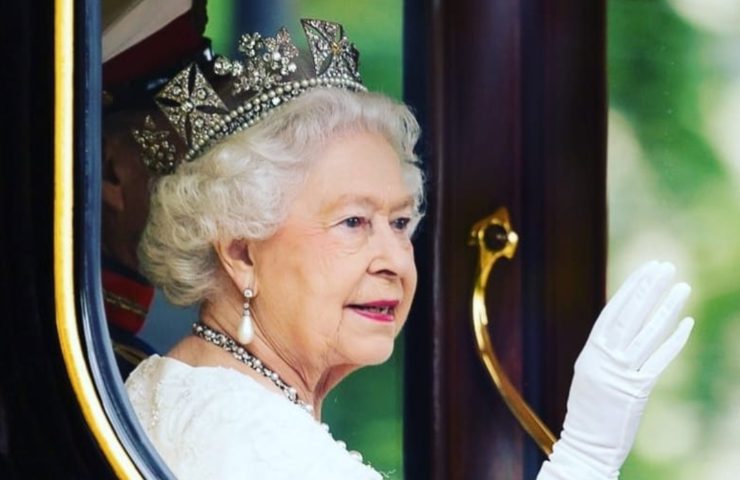 Regina Elisabetta peggiora: grande rinuncia