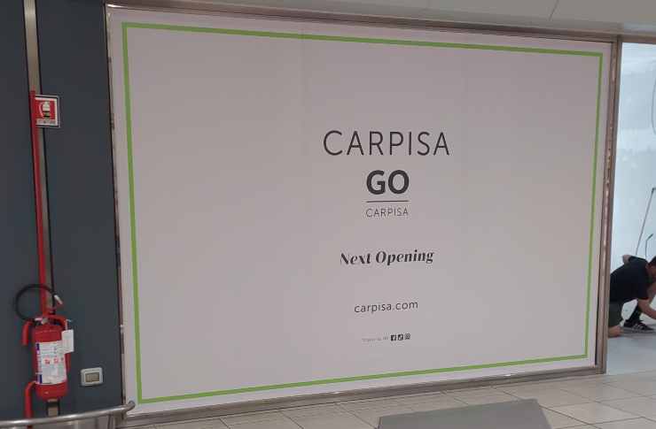 Carpisa: apre il nuovo store nel centro commerciale, clienti in fermento
