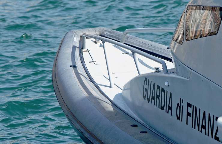 Bari rimorchiatore affonda due morti tre dispersi