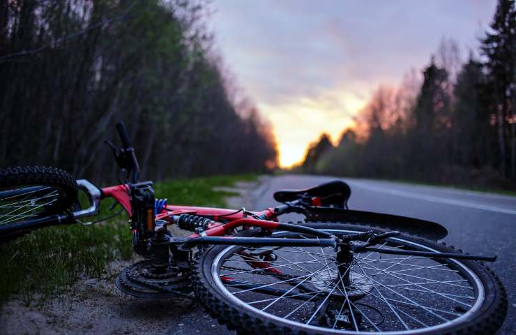 Ferrara incidente bici provinciale morta donna