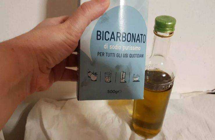 Bicarbonato e olio evo anti repellente naturale