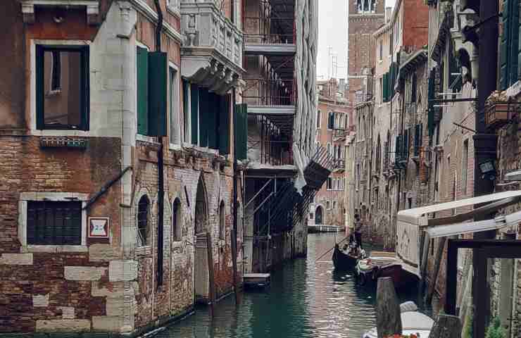 Venezia: chiude supermercato