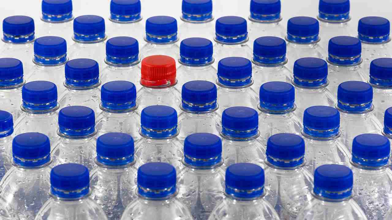 Acqua naturale in bottiglia migliore Altroconsumo