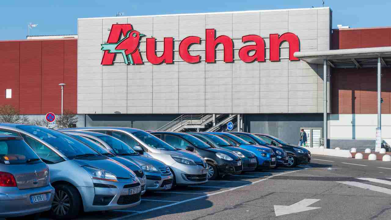 23 dipendenti ex Auchan lasciati a casa Rovigo inchiesta