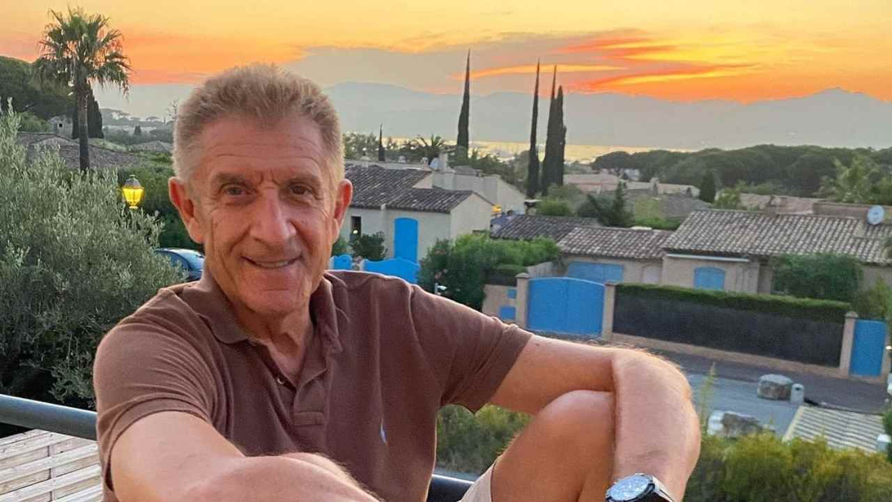 Ezio Greggio quanto guadagna Striscia la notizia