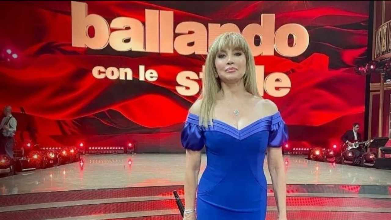 Milly Carlucci cast completo Ballando 2022 grand esclusione