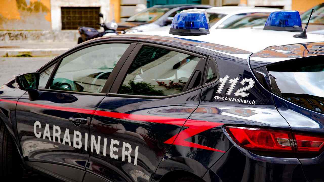 80enne spara moglie carabinieri arresto