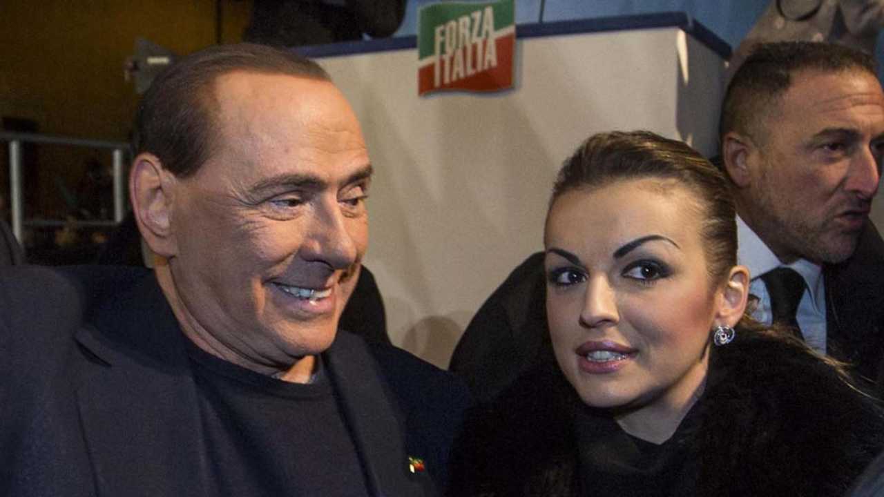 Francesca Pascale sfida aperta Silvio Berlusconi dichiarazione elezioni