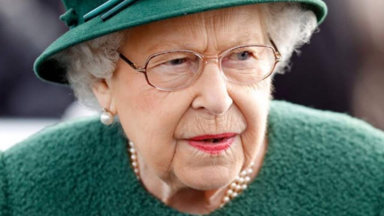 Elisabetta II cambiato testamento ultim'ora