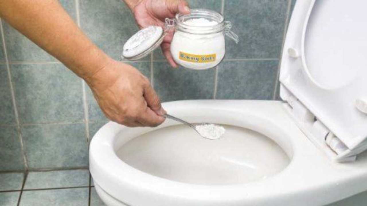 Bicarbonato pulizia wc
