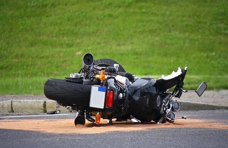Roma incidente moto morto meccanico 46enne