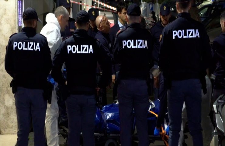 Polizia a Roma quartiere Prati foto