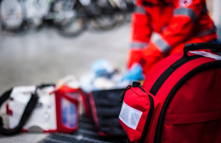 Ostuni malore morto strada 43enne